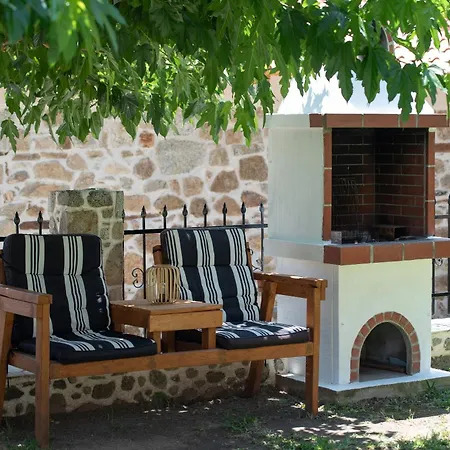 Kyr Gianni Mansion Case de vacanță Sykia Chalkidikis