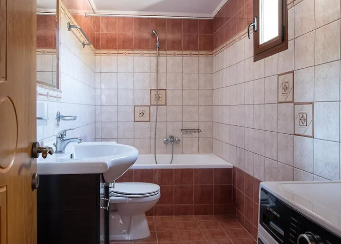Kyr Gianni Mansion בית נופש *