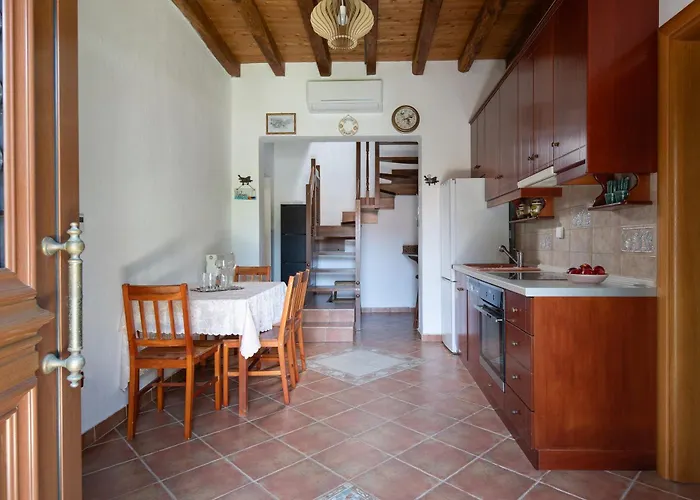 Kyr Gianni Mansion בית נופש *