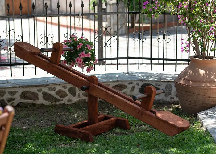 בית נופש Kyr Gianni Mansion *
