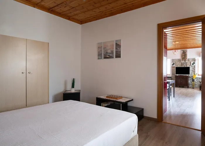 Kyr Gianni Mansion *