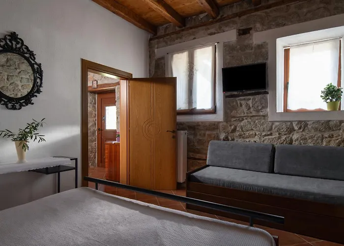 Kyr Gianni Mansion Hébergement de vacances *