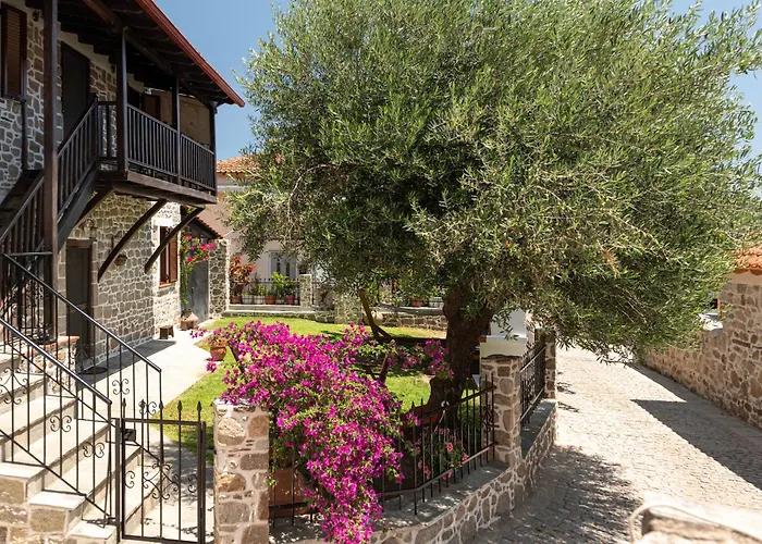 Kyr Gianni Mansion *